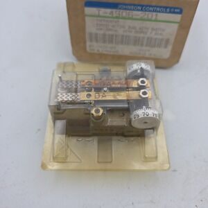JOHNSON CONTROLS T-4506-201 Pneumatic Thermostat